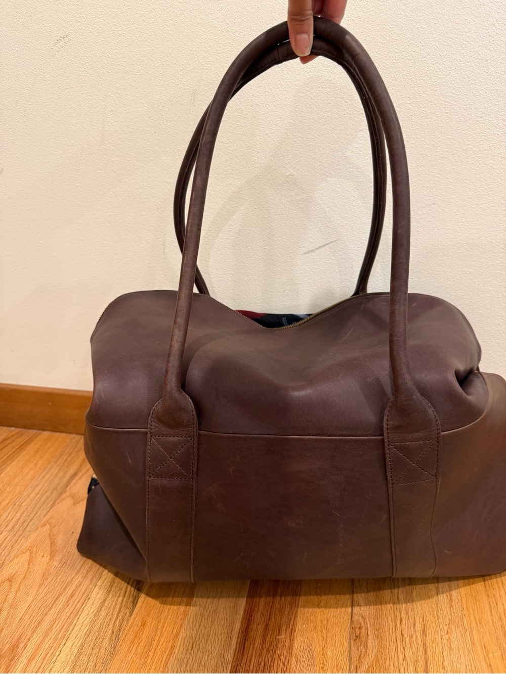 Pendleton Overnight Leather Tote Bag - Picture 4 of 9